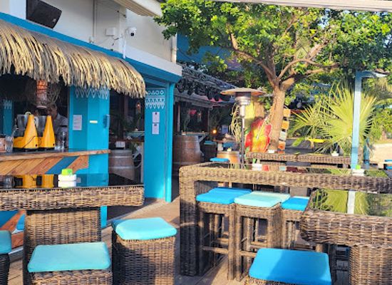 new-caledonia/south-province/bar/mv-lounge
