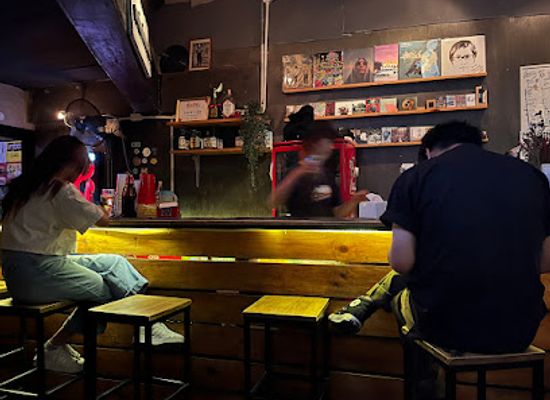 thailand/chiang-mai/bar/minimal-bar