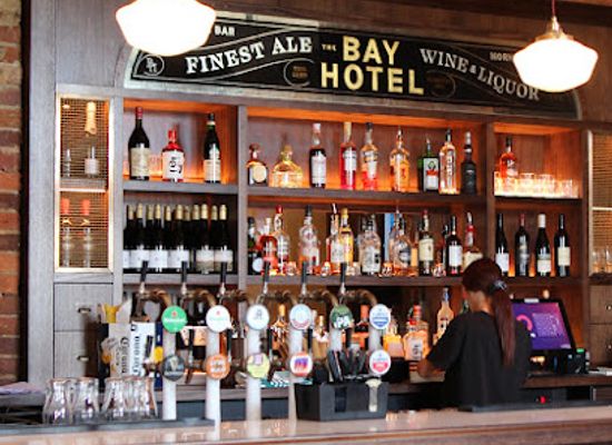australia/mornington-peninsula/bar/the-bay-hotel-mornington