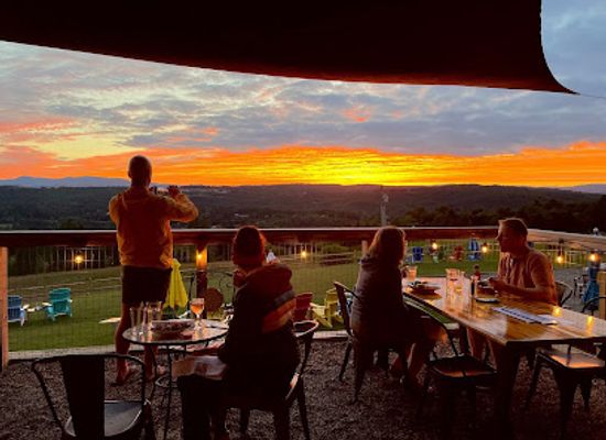 vermont/caledonia-county/bar/the-wildflower-restaurant-and-pub