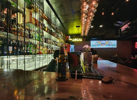 vietnam/north-central-coast/bar/the-local-wine-cocktail-bar