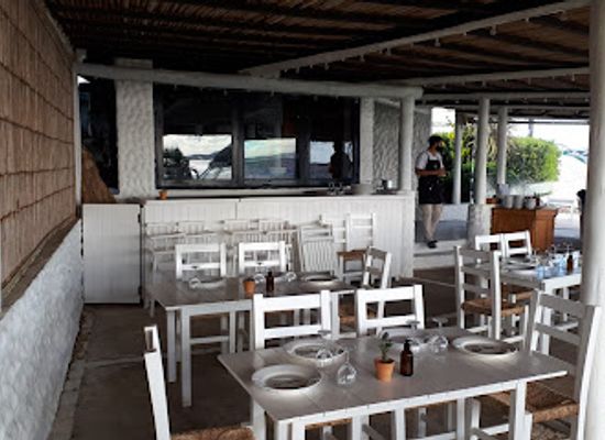 uruguay/punta-ballena/bar/restaurante-club-de-los-balleneros