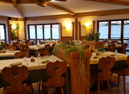 italy/val-di-non/bar/ristorante-bar-due-laghi