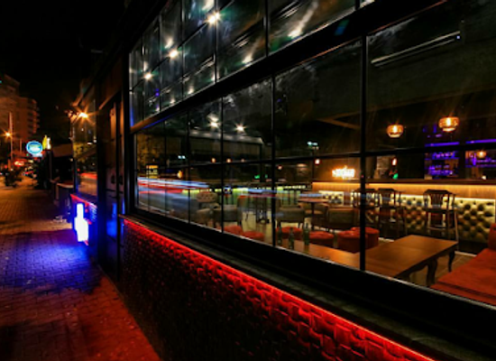turkiye/antalya/lara/bar/boss-akustik