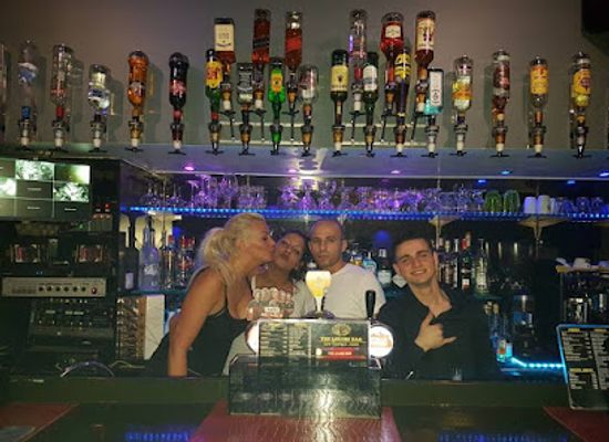 belgium/brussels/saint-gilles/bar/the-louise-bar
