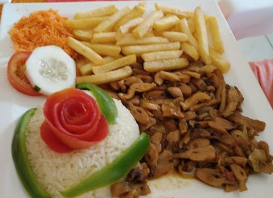 cabo-verde/vila-do-maio/bar/drogaria-centtsl