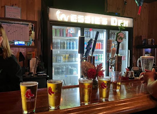 maine/cumberland-county/bar/wessie-s-den