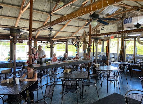 florida/everglades/bar/camellia-street-grill