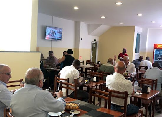 angola/luanda/miramar/bar/restaurante-lua-nova