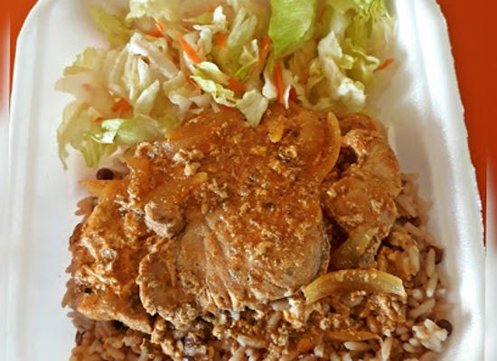 barbados/paynes-bay/bar/peters-variety-bar-grill