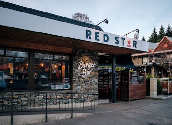 new-zealand/mount-aspiring-national-park/bar/red-star-burger-bar