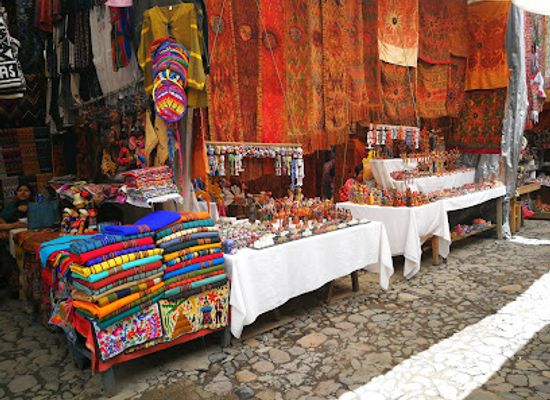 guatemala/chichicastenango-market/bar/villa-cofrades-coffeeshop