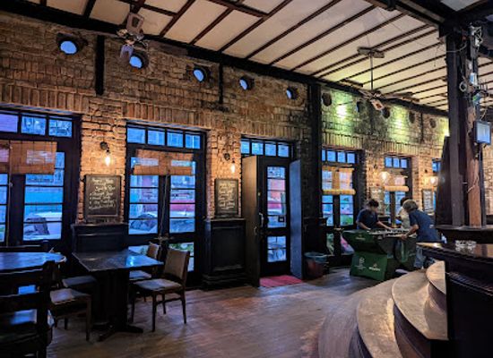 myanmar-burma/shan-plateau/bar/50th-street-restaurant-bar