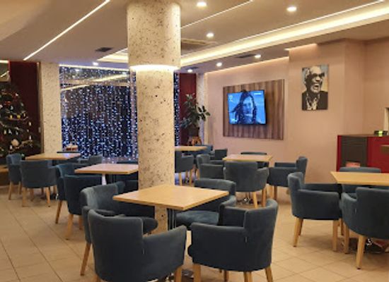 kosovo/white-drin-waterfall/bar/soprano-lounge-bar