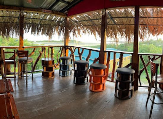 grenada/saint-george/bar/friday-restaurant-bar