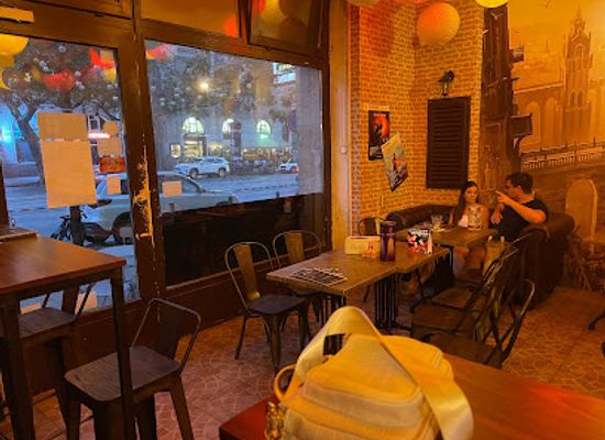 hungary/budapest/gellert-hill/bar/barcraft-buda