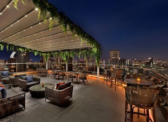 thailand/bangkok/sukhumvit/bar/aire-bar