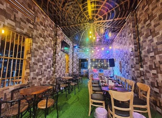 cambodia/battambang-province/bar/smile-mini-pub