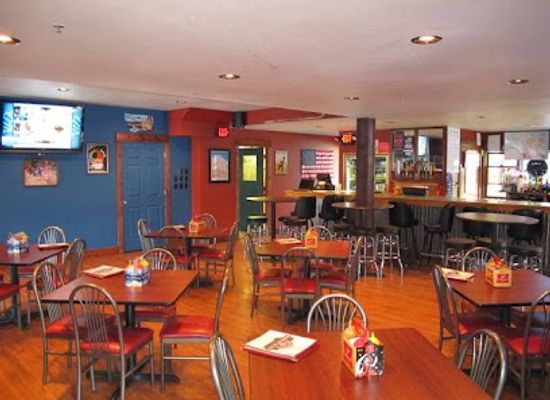 montana/gallatin-national-forest/bar/broken-spoke-bar-casino