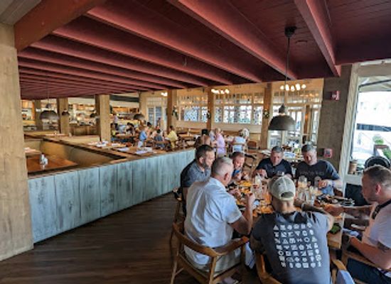 alaska/southwest-alaska/bar/boatyard