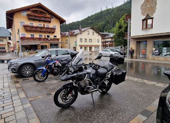 austria/grossglockner/bar/cafe-bar-beo