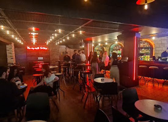 lebanon/broummana/bar/foxhole-cocktail-bar