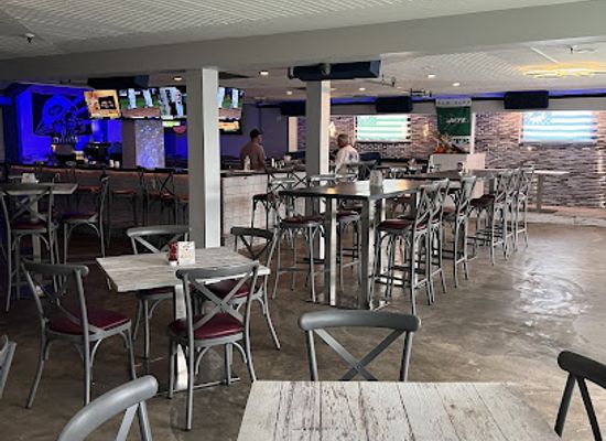 new-jersey/pine-barrens/bar/headliner-oasis