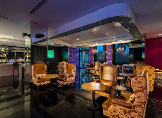 oman/al-hajar-mountains/bar/the-vault