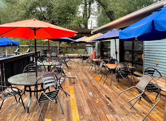 kentucky/inner-bluegrass/bar/waterfront-grill-and-gathering