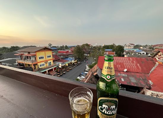 thailand/ayutthaya/wat-mahathat/bar/bar-rooftop