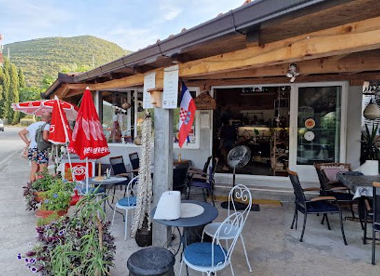 croatia/peljesac-peninsula/bar/oyster-bar-bebek