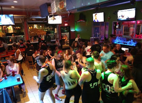 virginia/central-virginia/bar/south-beach-house