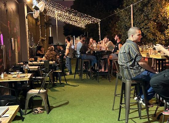 israel/raanana/bar/bar-hashovek