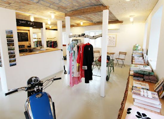 denmark/samso/bar/harvesting-shop-and-cafe