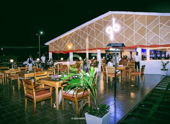 benin/plateau/bar/qube-bar-grill-restaurant