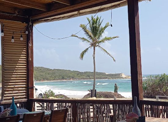 antigua-and-barbuda/devil-s-bridge/bar/beach-bum-bar-cafe