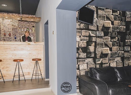romania/retezat-national-park/bar/jessy-pub