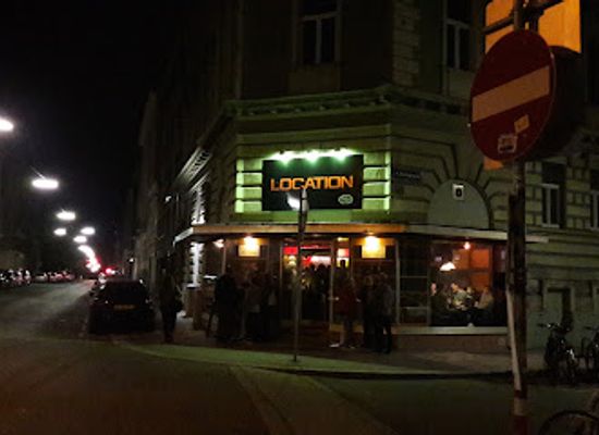 austria/vienna/wahring/bar/d-e-r-location