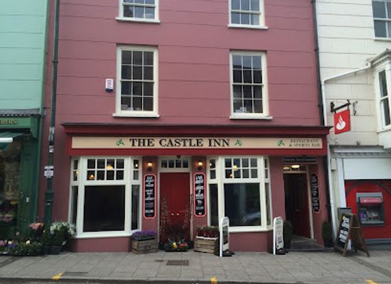 united-kingdom/dyfed/bar/the-castle-inn