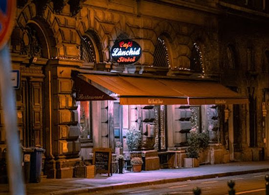 hungary/budapest/castle-district/bar/lanchid-sorozo