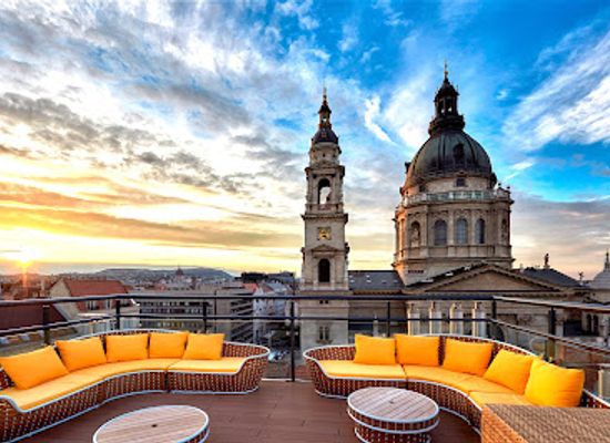 hungary/budapest/inner-city/bar/high-note-skybar