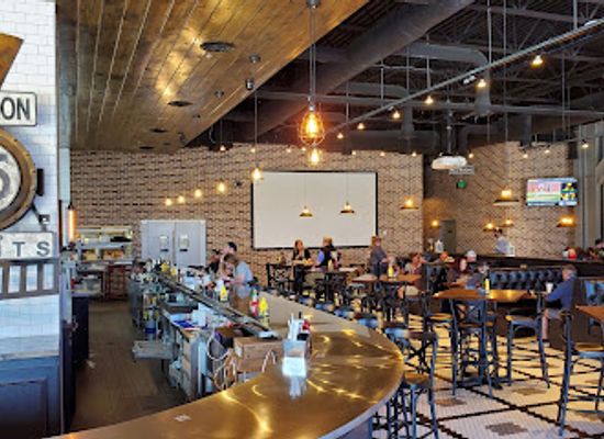 tennessee/dollywood/bar/junction-35-kitchen-bar