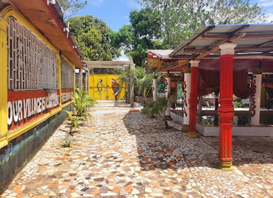 liberia/central-region/bar/freemanna-village-guest-house-restaurant-event-center