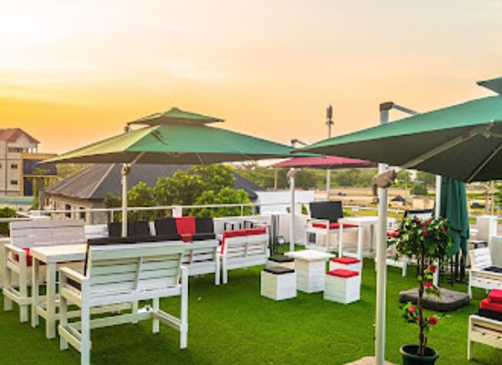 togo/maritime-region/bar/i-top-rooftop-lounge