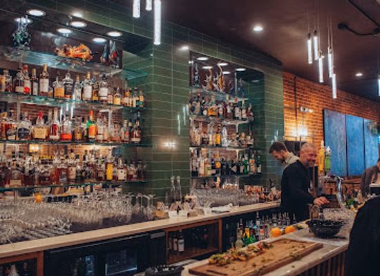 indiana/evansville/bar/entwined-wine-cocktail-bar