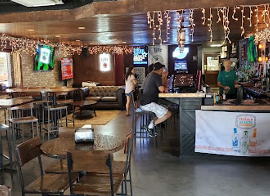 texas/lubbock/bar/savage-tavern