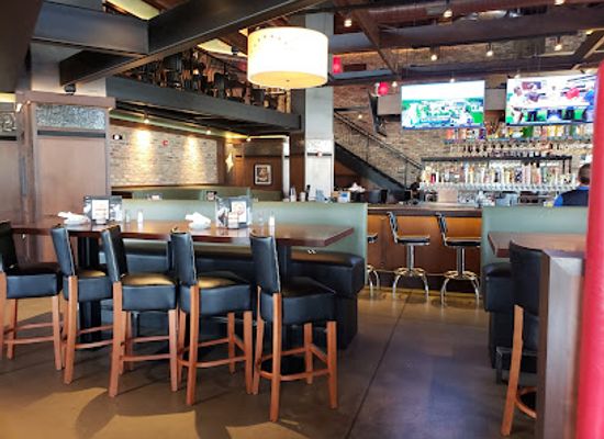 utah/mt-carmel/bar/bar-louie-carmel