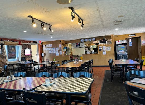 nebraska/chadron-state-park/bar/pizza-hut
