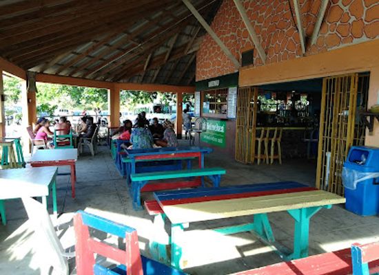 jamaica/st-thomas-lowlands/bar/flavours-beach-bar-and-restaurant