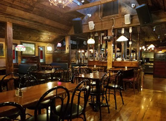 vermont/killington-resort/bar/charity-s-1887-saloon